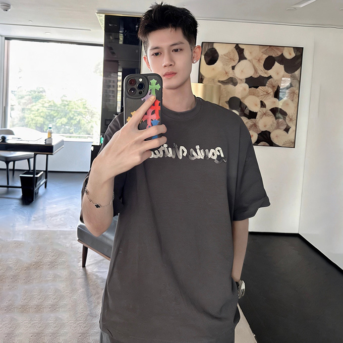 lv louis vuitton gradient logo t-shirt